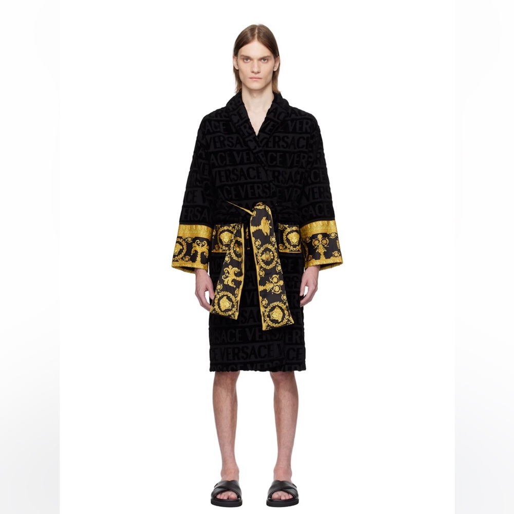 Versace Black and Gold Plush Versace robe - Like New